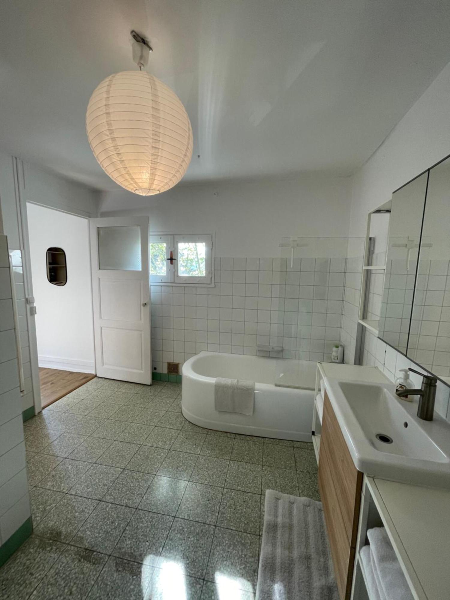 Maison A Avec Jardin Privatif Dans Domaine Des Crozes 维也纳 外观 照片